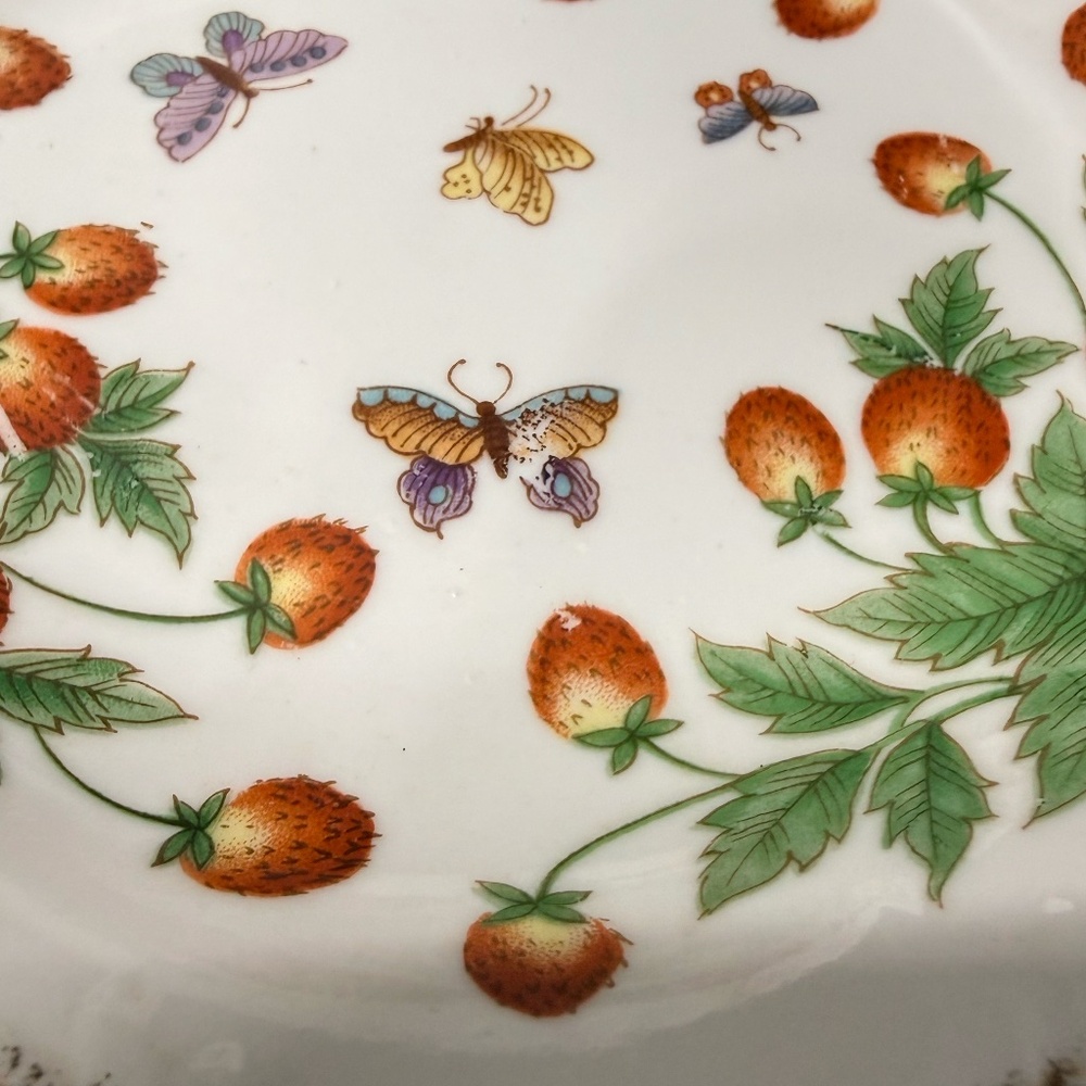 NORLEANS Cake Stand with Strawberries and Butterflies - Picture 15 of 15